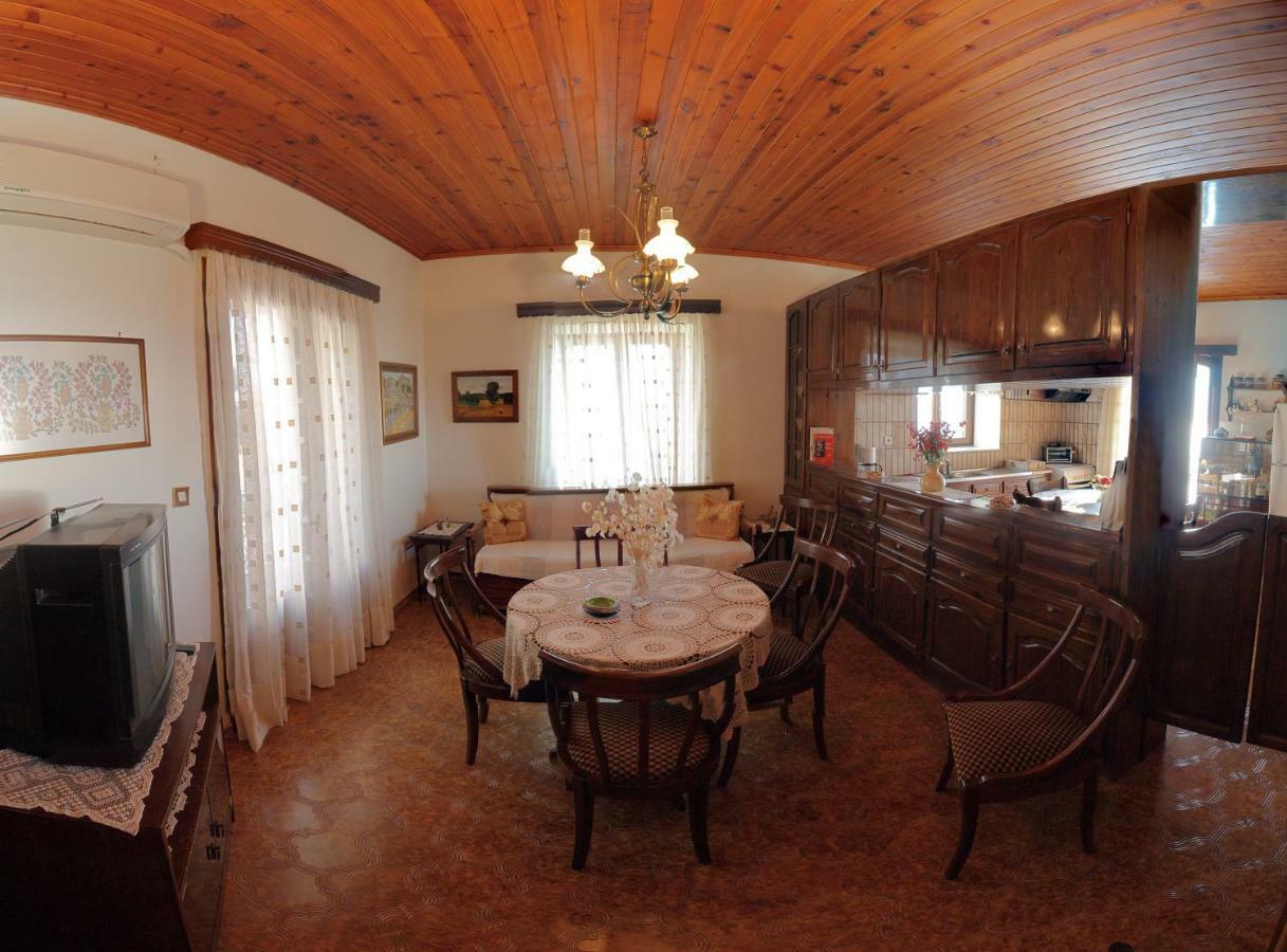 House Chrissa Apartment มิธิมนา ภายนอก รูปภาพ